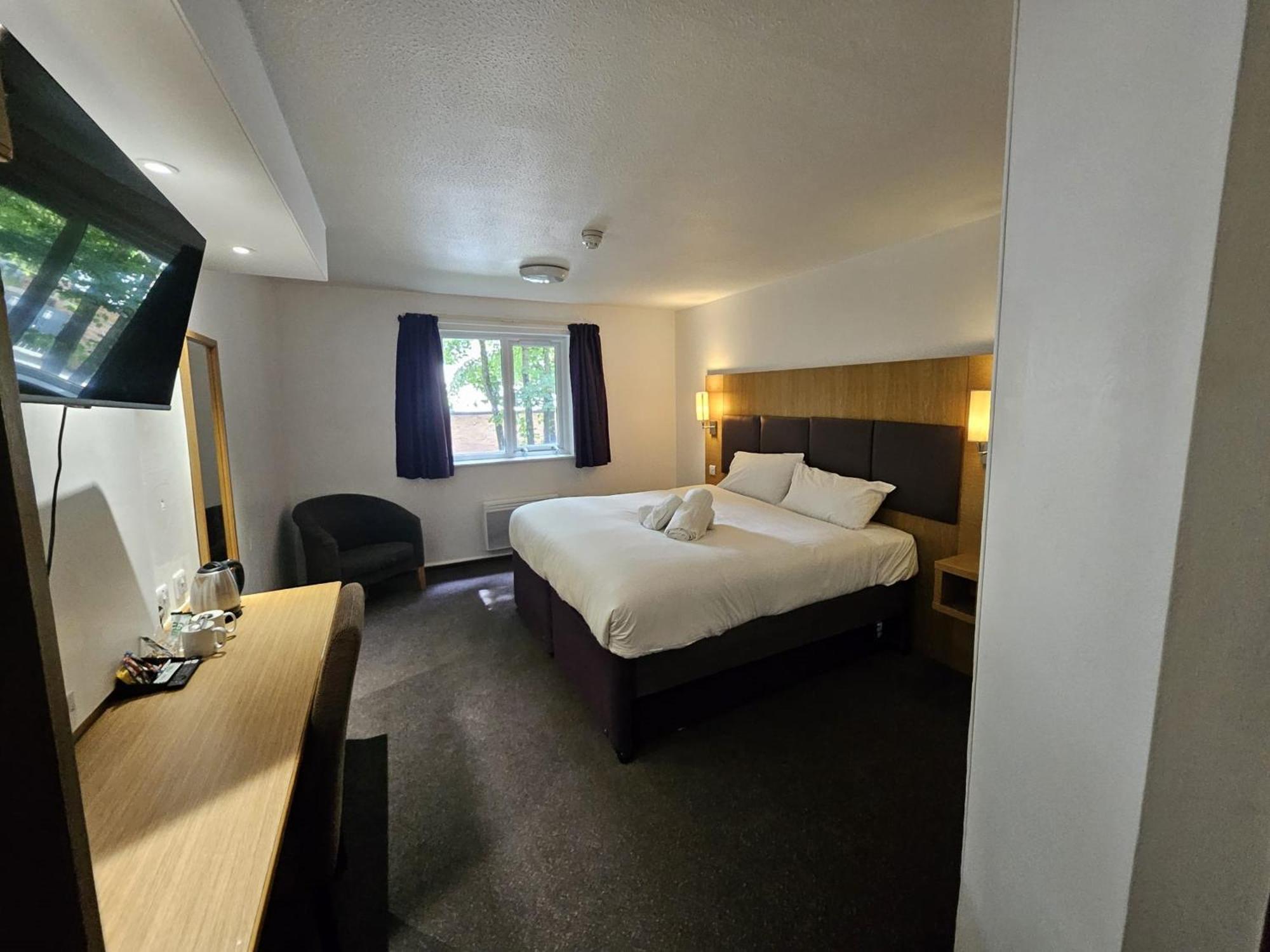 V Lodge Manchester Middleton  Extérieur photo